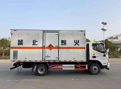 和政爆破器材运输车