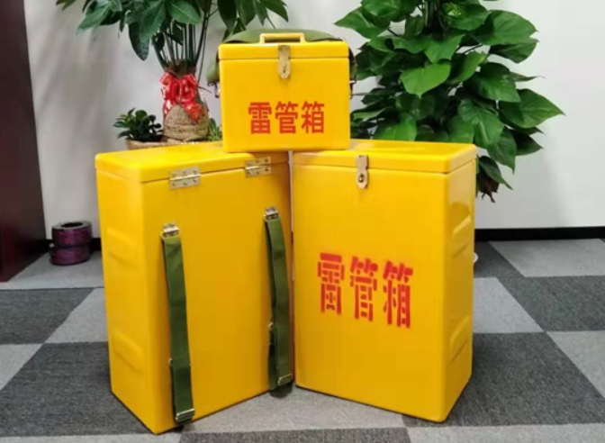 和政如何防止雷管箱炸药箱等矿用物品生锈？