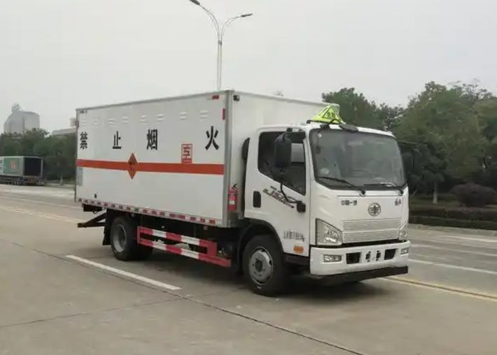 和政爆破器材运输车可以上高速吗？